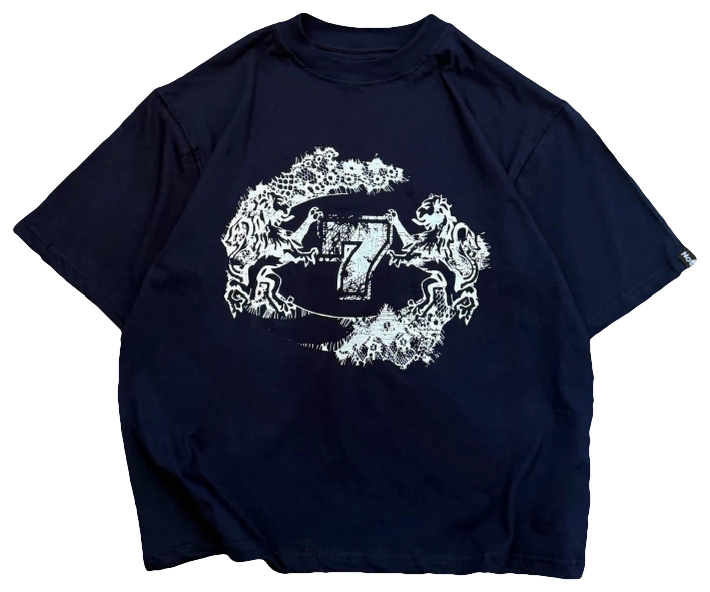 Remera oversize azul marino con la gráfica de dos leones, encaje y el número 7