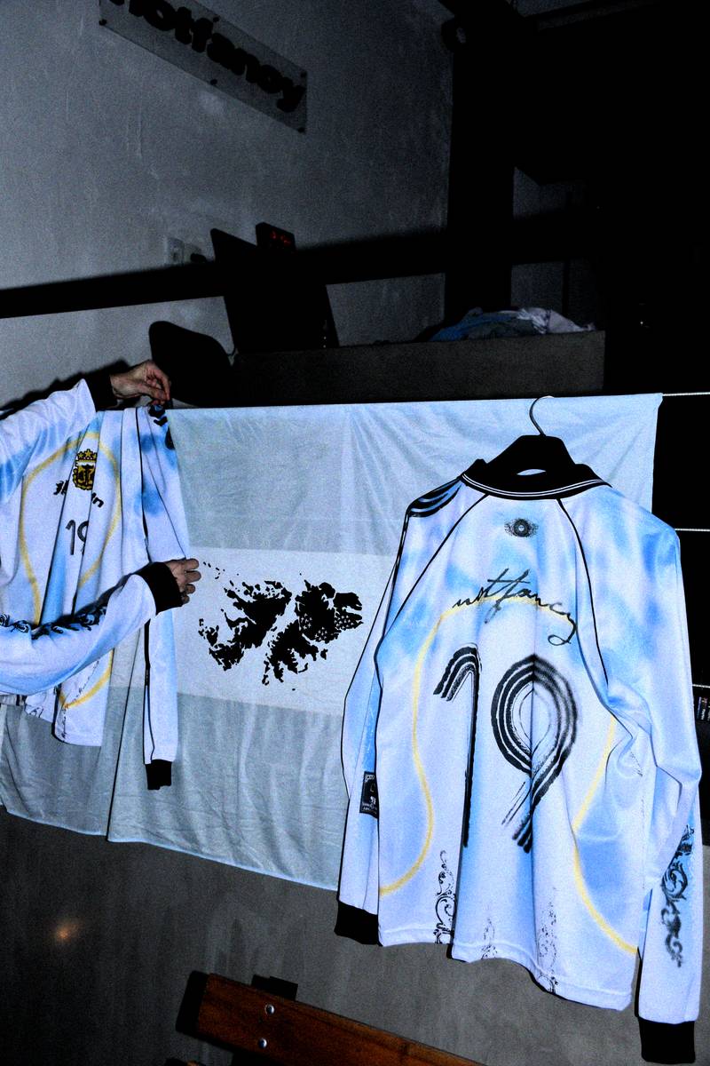 Cápsula de camisetas mundialistas Notfancy — portada